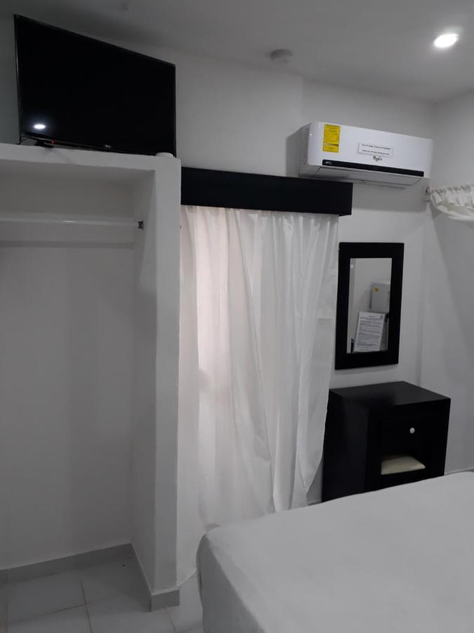 Hotel & Suites Vayor Сан-Патрісіо-Мелаке Номер фото